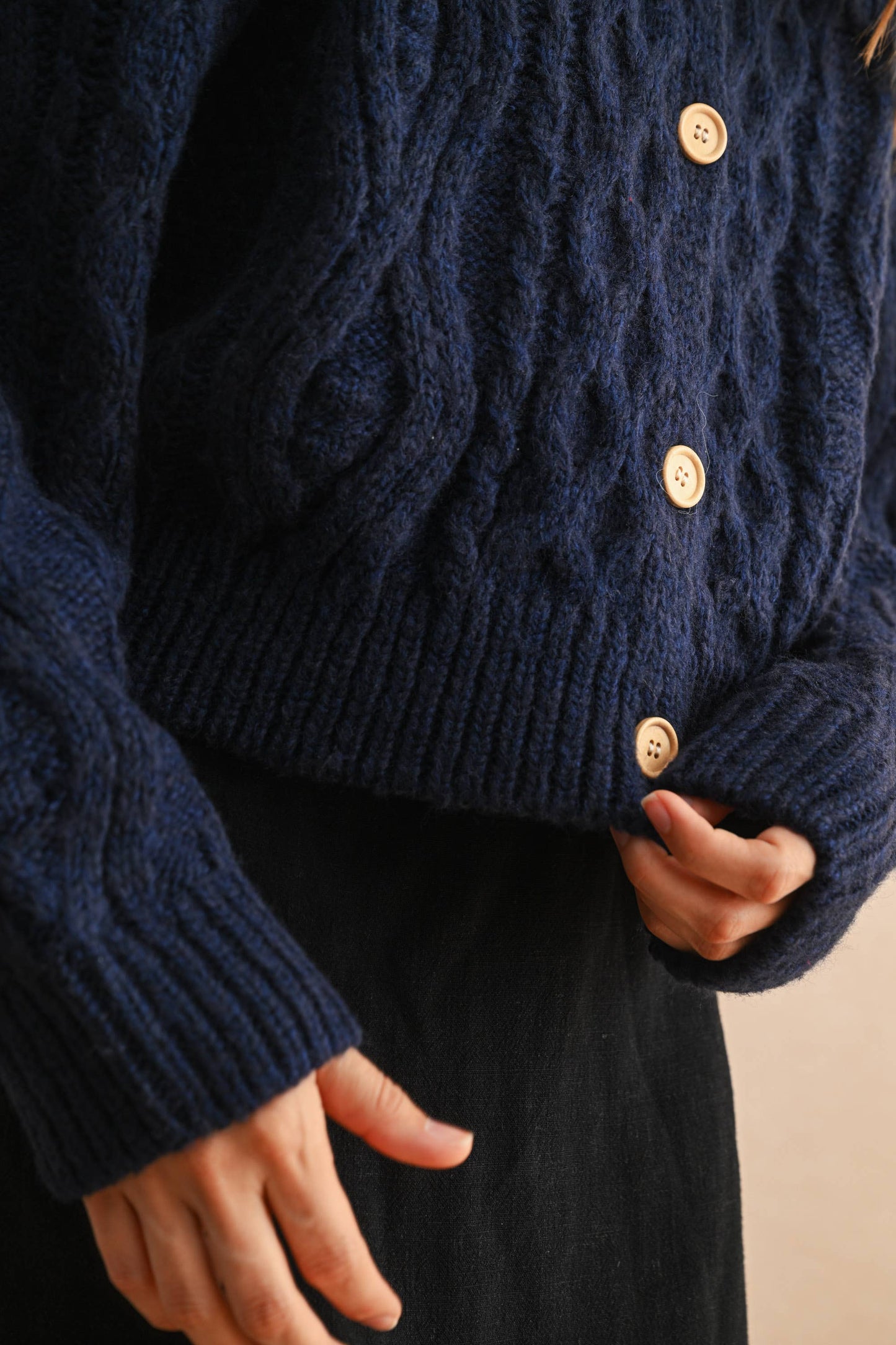 J5170 BUTTON FRONT CABLE KNITTED CARDIGAN