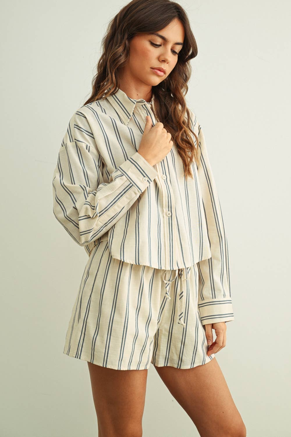 P6683ST   STRIPED ELASTIC BAND WAIST SHORTS