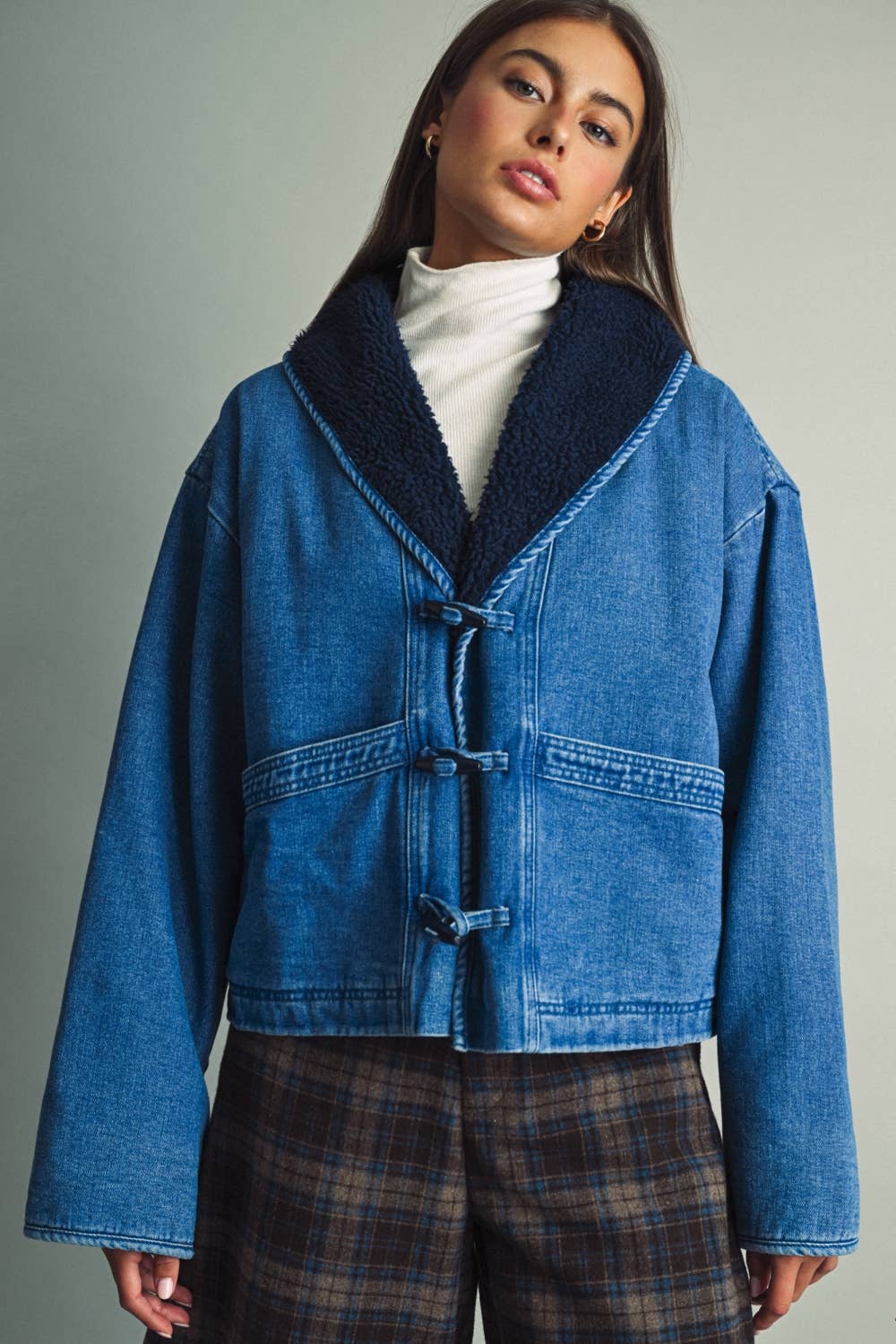 J7358   SHERPA LINED WITH TOGGLE BUTTON DENIM JACKET