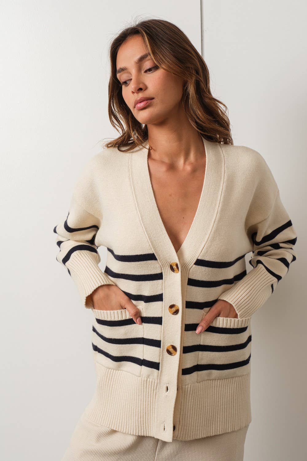 V-neck Cardigan With Long Sleeves