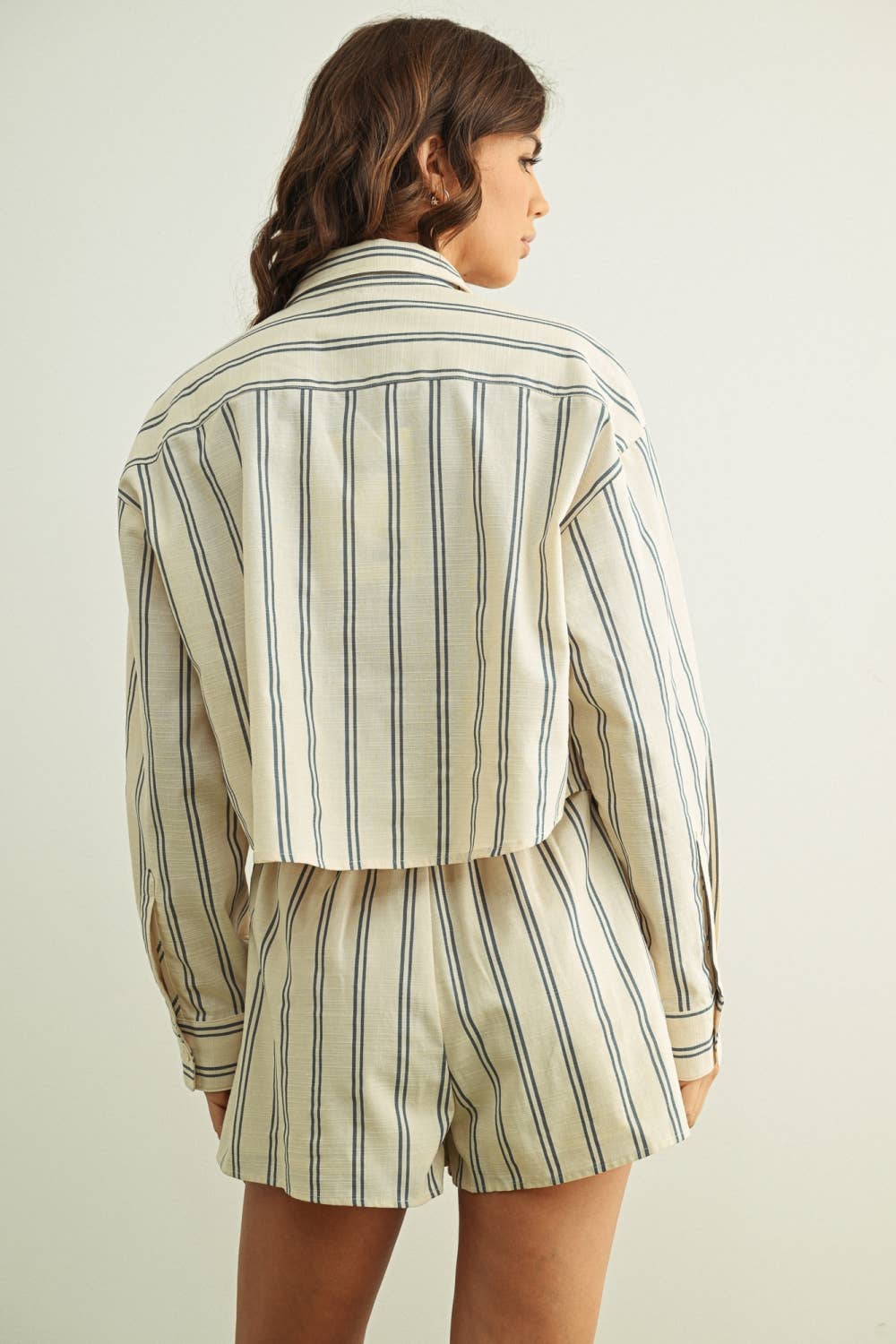 P6683ST   STRIPED ELASTIC BAND WAIST SHORTS