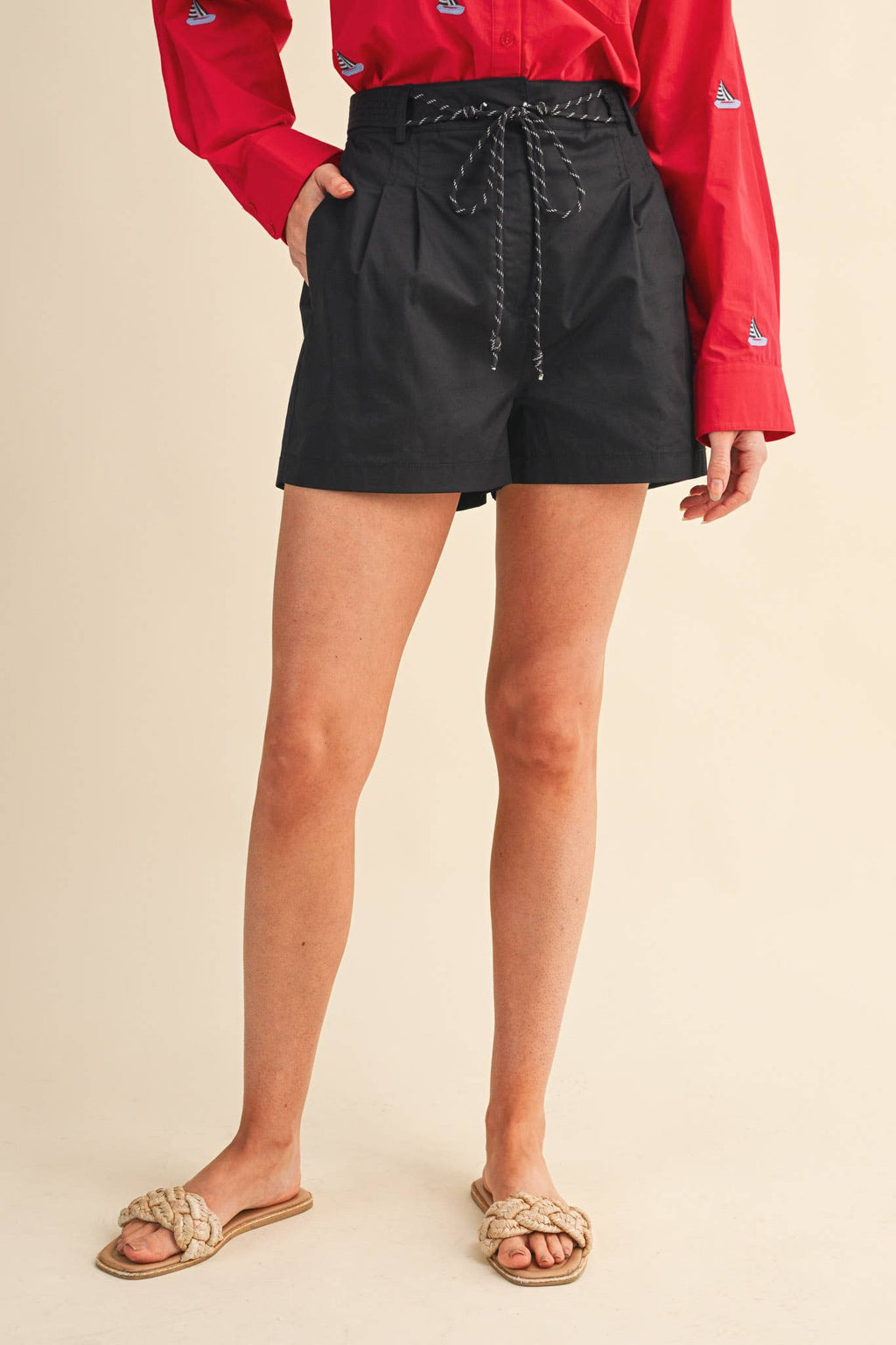 ROPE TRIM BELT PLEATED SHORTS MP4654