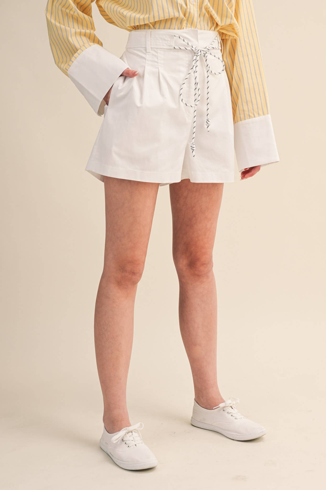 ROPE TRIM BELT PLEATED SHORTS MP4654