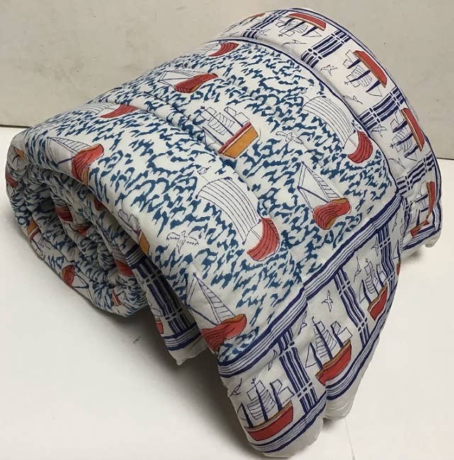 Quilt Queen 90X90 Harbor Boat/Ribbons blue
